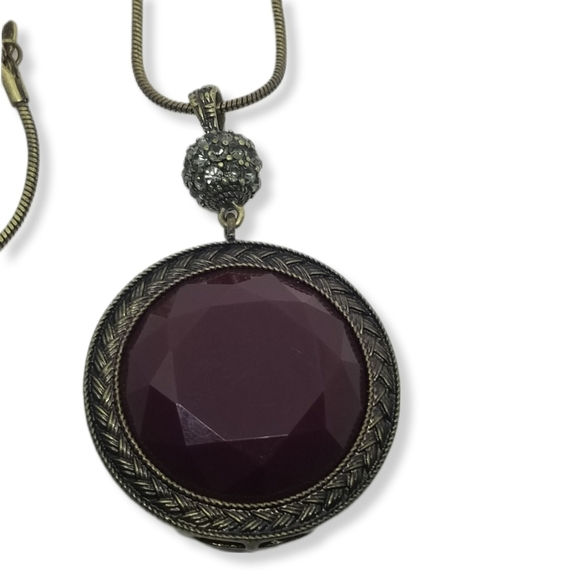 PREMIER DESIGNS ORNATE DOUBLE SIDED PENDANT & ANTIQUE BRASS SNAKECHAIN NECKLACE - Picture 3 of 7